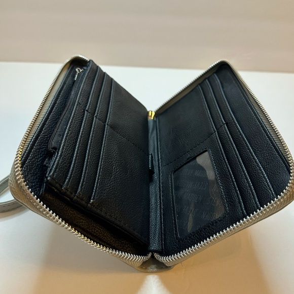 Steve Madden Bzippy Zip Around Wallet Wristlet - Picture 4 of 7